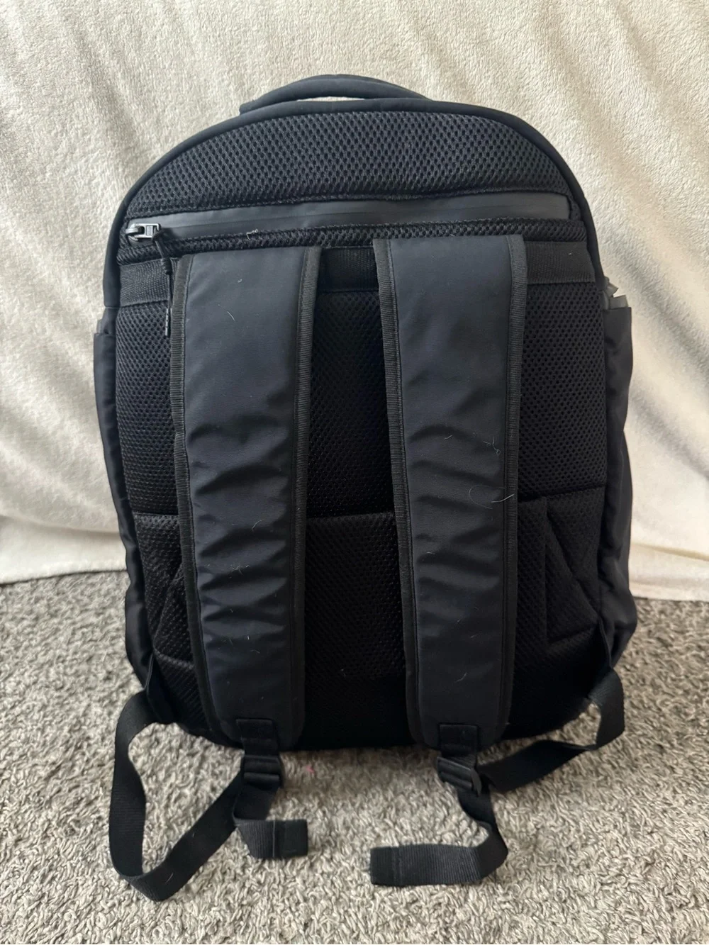 Abercrombie & Fitch sleek black